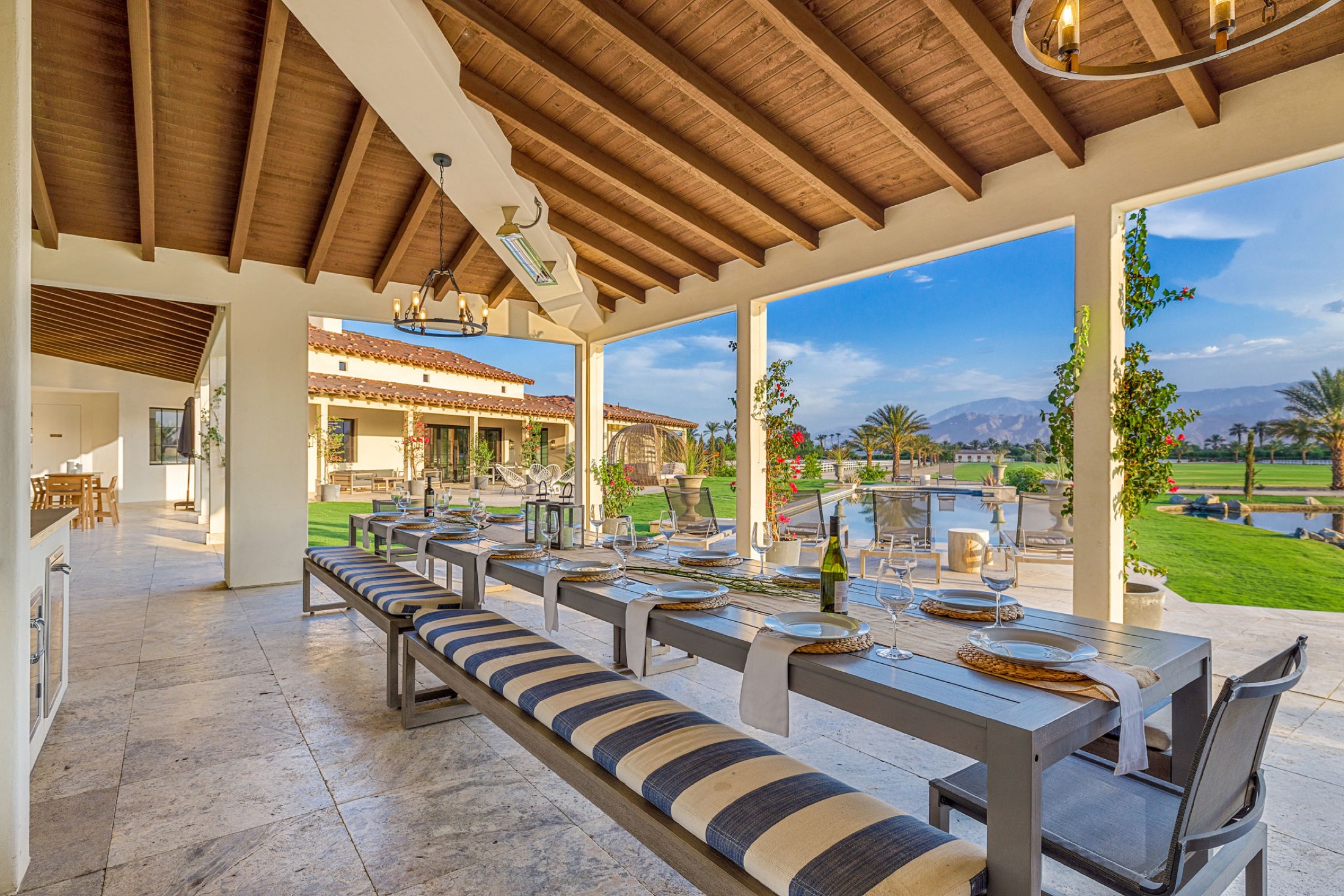 Outdoor kitchen and bar