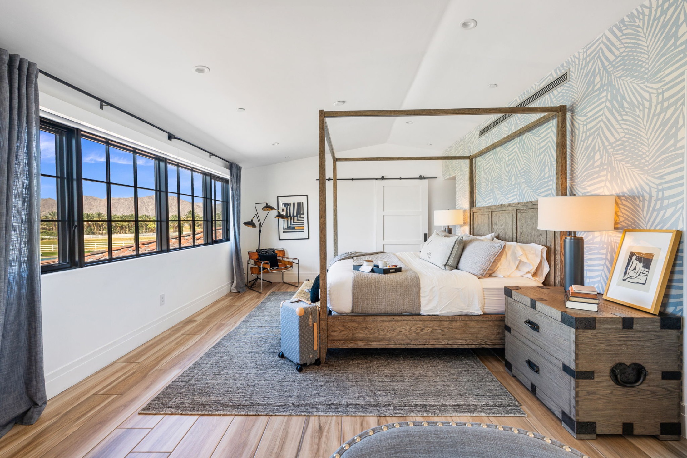 Luxury bedroom suite with ensuite bath