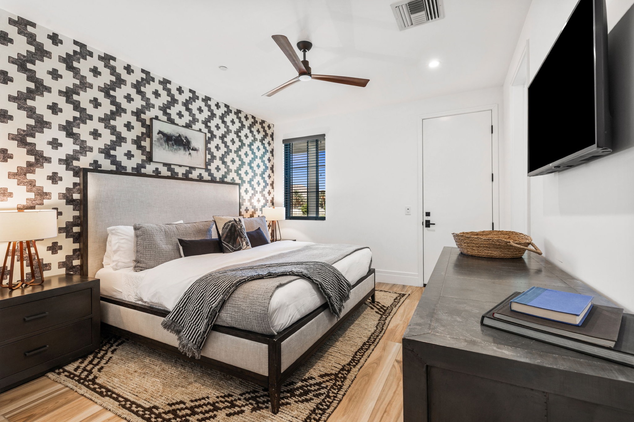 Pampa bedroom suite